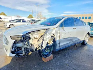 Ford Fusion S 2.5L 4 2014