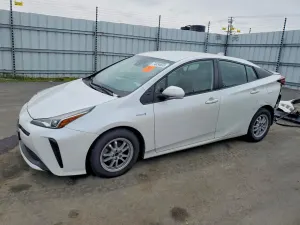 Toyota Prius L 1.8L 4 2020