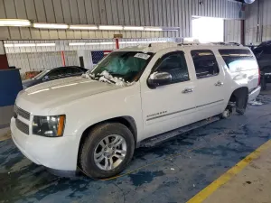 Chevrolet Suburban K1500 LTZ 5.3L 8 2011