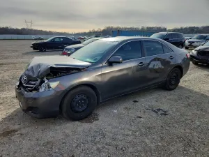Toyota Camry BASE 2.5L 4 2010