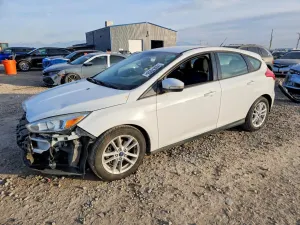 Ford Focus SE 2.0L 4 2017