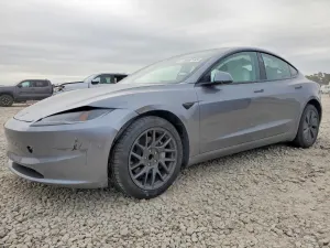 Tesla Model 3 2024