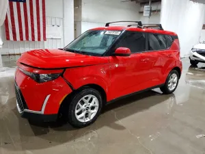 Kia Soul LX 2.0L 4 2025