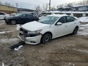 Nissan Altima S 2.5L 4 2021