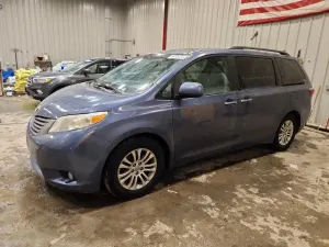 Toyota Sienna XLE 3.5L 6 2015