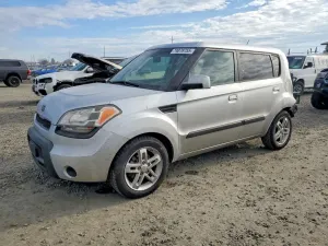 Kia Soul + 2.0L 4 2010