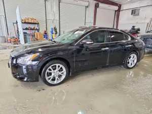 Nissan Maxima S 3.5L 6 2012