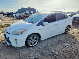 Toyota Prius 1.8L 4 2013