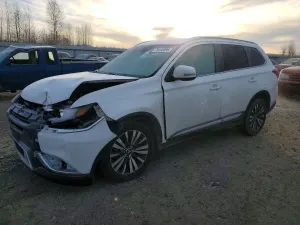Mitsubishi Outlander SE 2.4L 4 2020