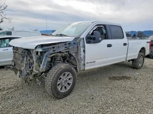 Ford F-250 SUPER DUTY 6.7L 8 2021
