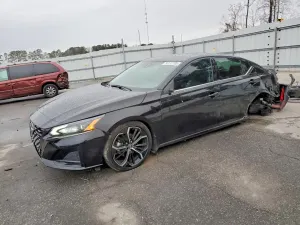 Nissan Altima SR 2.5L 4 2023