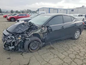 Nissan Sentra S 2.0L 4 2024