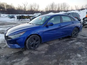 Hyundai Elantra SEL 2.0L 4 2023
