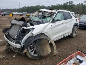 Ford Explorer XLT 2.3L 4 2021