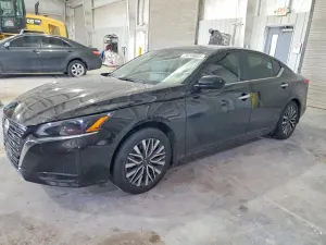 Nissan Altima SV 2.5L 4 2024