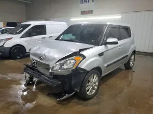 Kia Soul + 2.0L 4 2012