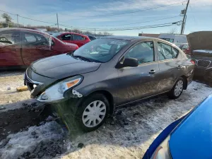 Nissan Versa S 1.6L 4 2015