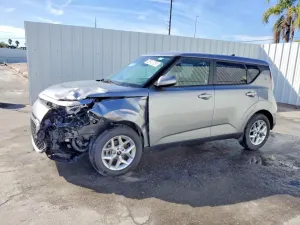 Kia Soul 2.0L 4 2025