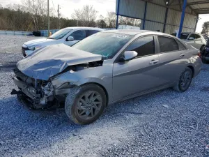 Hyundai Elantra SEL 2.0L 4 2024