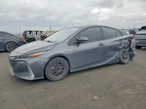 Toyota Prius LE 1.8L 4 2022