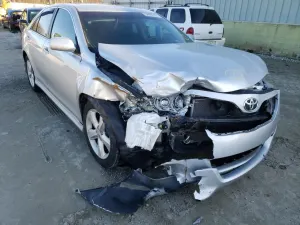 Toyota Camry BASE 2.5L 4 2011