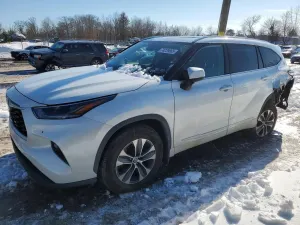 Toyota Highlander XLE 3.5L 6 2021