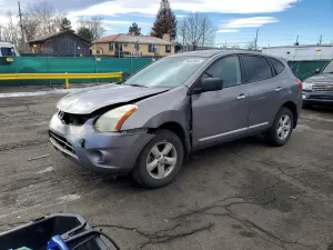 Nissan Rogue S 2.5L 4 2013
