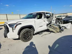 Toyota Tundra CREWMAX SR5 3.4L 6 2024