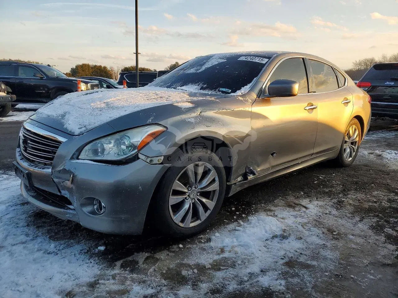Infiniti M37 X 3.7L 6 2013