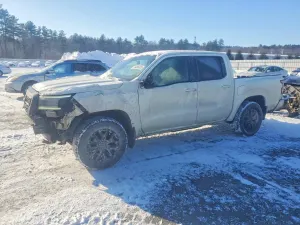 Nissan Frontier 3.8L 6 2023