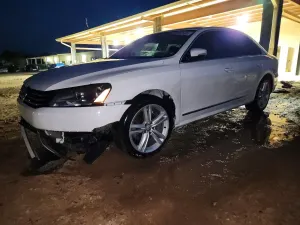 Volkswagen Passat SE 1.8L 4 2015
