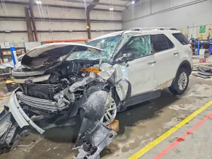 Ford Explorer XLT 3.5L 6 2015