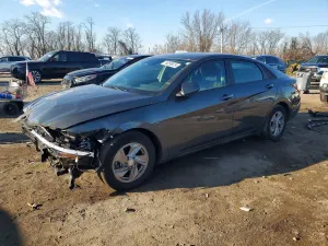 Hyundai Elantra SE 2.0L 4 2024