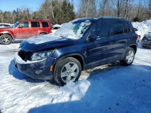 Volkswagen Tiguan S 2.0L 4 2015