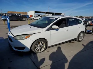 Ford Focus SE 2.0L 4 2016