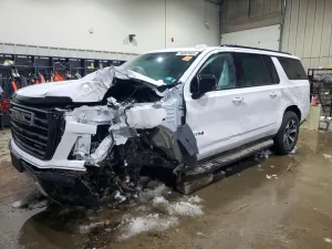 GMC Yukon AT4 5.3L 8 2026
