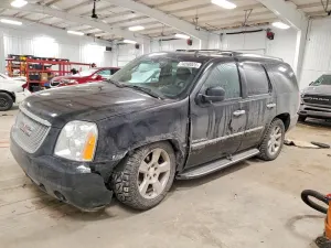 GMC Yukon DENALI 6.2L 8 2011