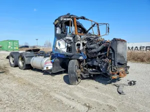 Peterbilt 386 15.0L 6 2013