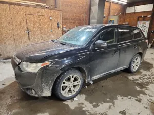 Mitsubishi Outlander SE 2.4L 4 2014