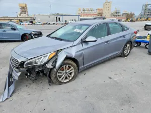 Hyundai Sonata SE 2.4L 4 2015