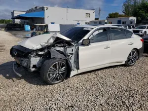 Infiniti Q50 BASE 3.7L 6 2015