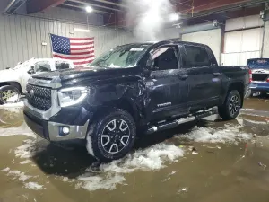 Toyota Tundra CREWMAX SR5 5.7L 8 2018