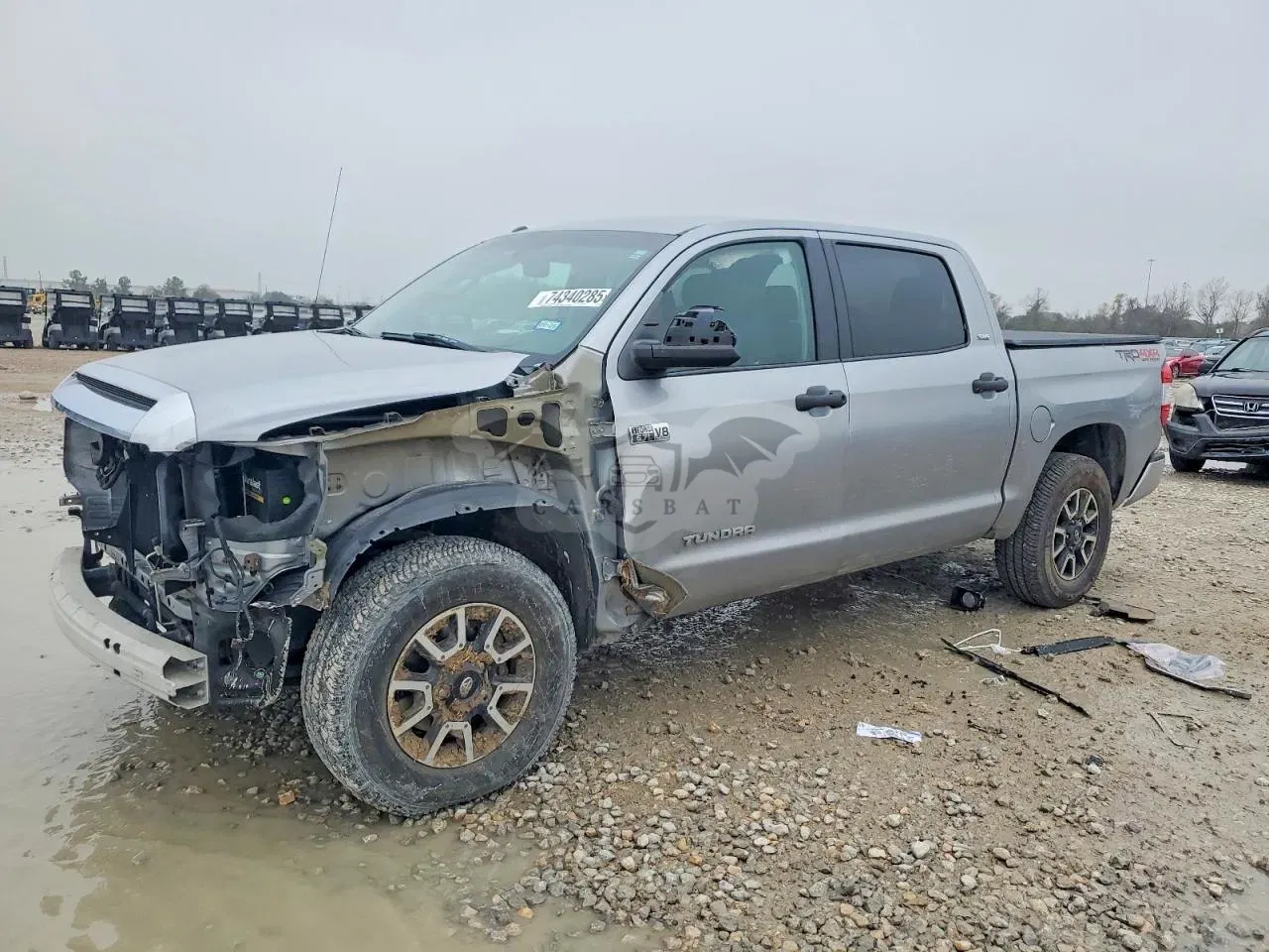 Toyota Tundra CREWMAX SR5 5.7L 8 2015