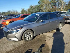 Hyundai Elantra 2.0L 4 2023