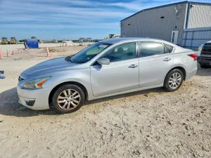 Nissan Altima 2.5L 4 2015