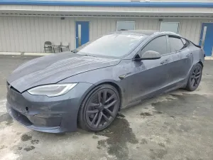 Tesla Model S 2021