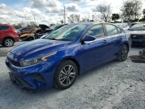 Kia Cerato / Forte / K3 LX 2 L 4 2023