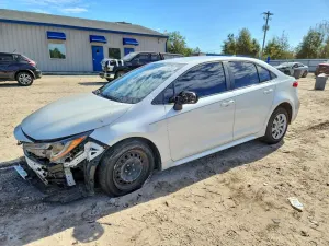 Toyota Corolla LE 1.8L 4 2020