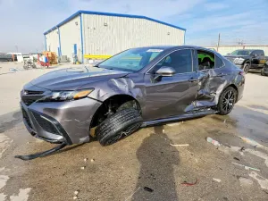 Toyota Camry SE 2.5L 4 2022