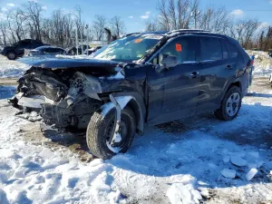 Toyota Rav4 LE 2.5L 4 2021